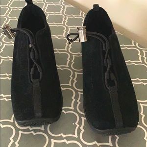 💥NWOT💥Wesley & Co Suede Shoes - 6.5M